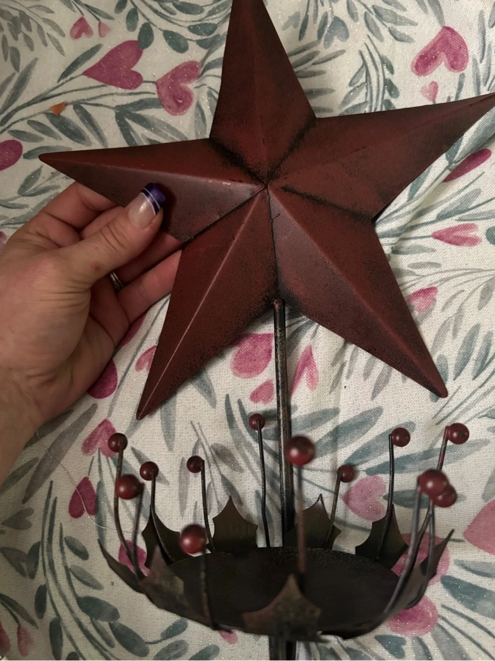 Rustic Red Metal Star Wall Decor